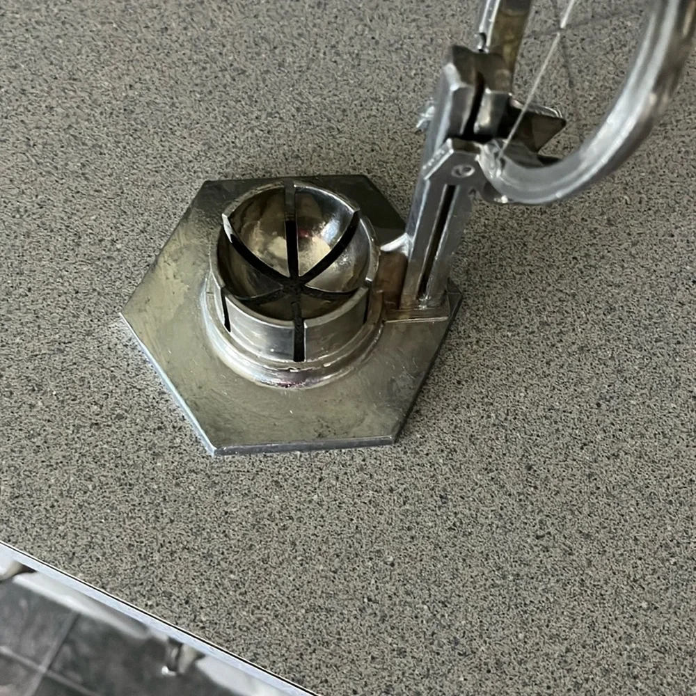 Ash Black and Silver Cookware Set for Modern Kitchens - Picture 4 of 7